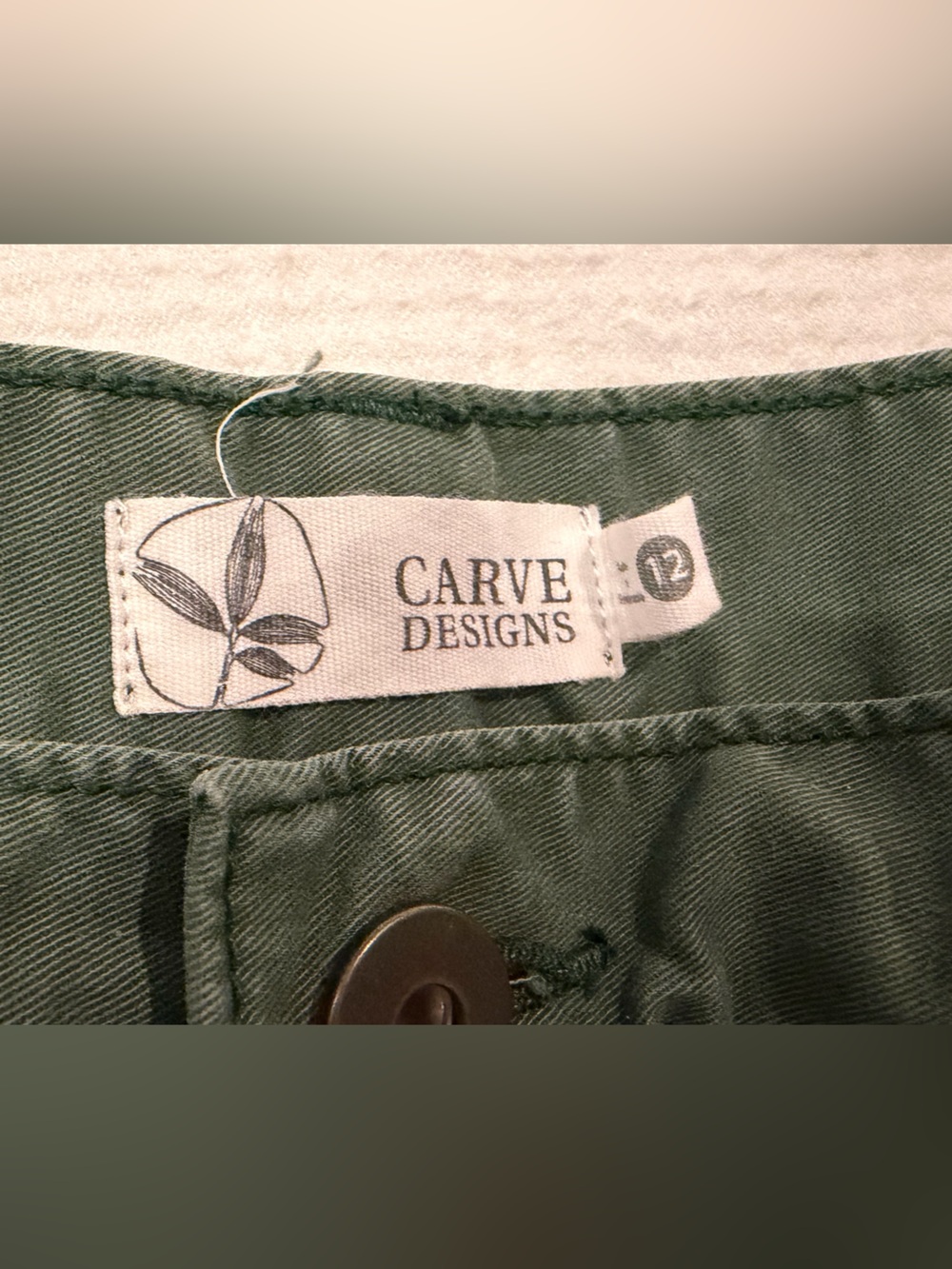 Carve Designs Oahu Twill Shorts color green Size 12 - Picture 3 of 3